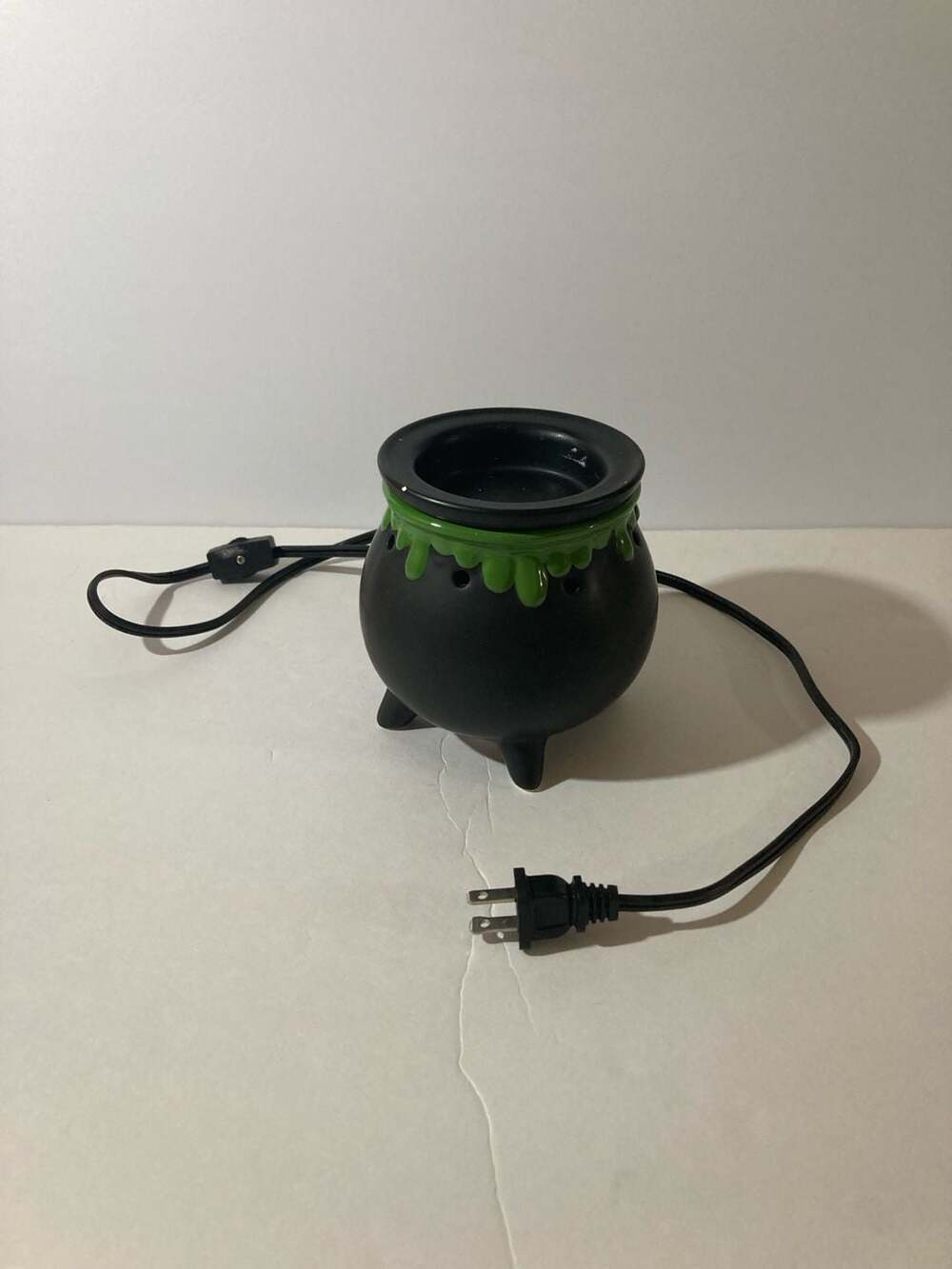 ScentSationals Halloween Witch's Brew Cauldron Ceramic Fragrance Wax Warmer